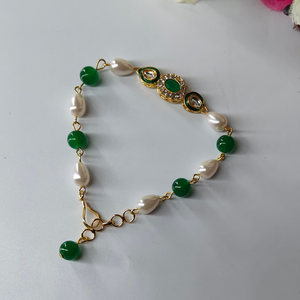 Green Kundan Stone & Beaded Bracelet