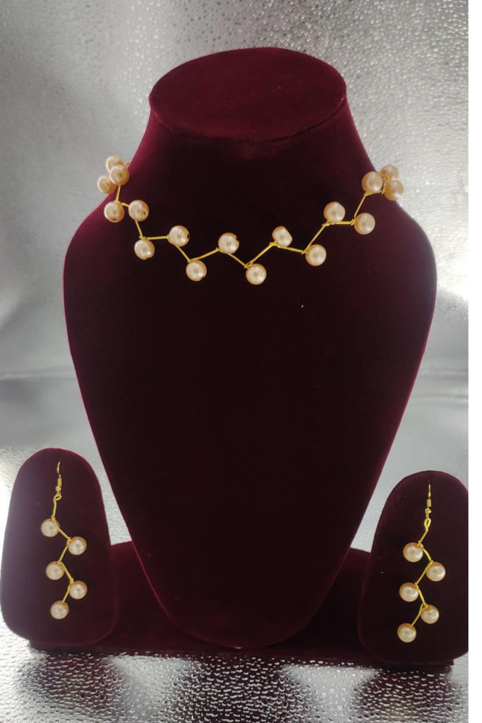 White Pearl Zigzag Necklace Set