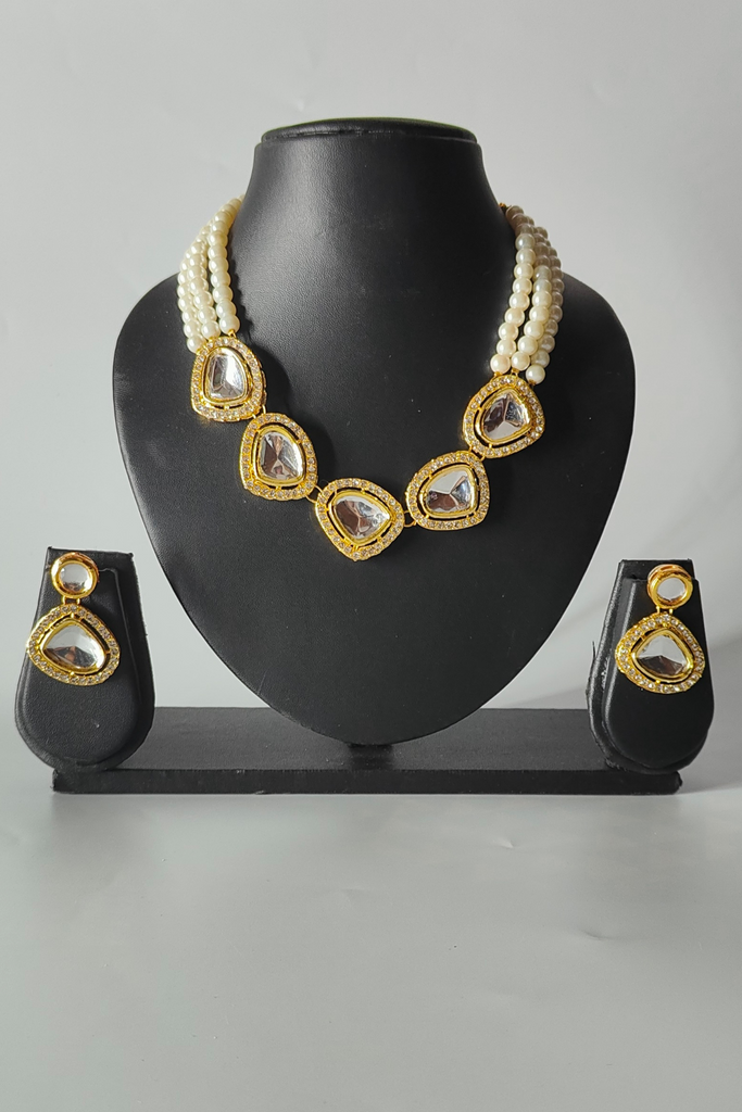 Gold Plated Kundan- Studded & Pearl- Beaded Jewellery Set