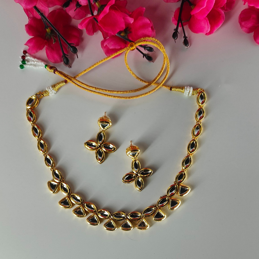 Kundan Studded Necklace Set