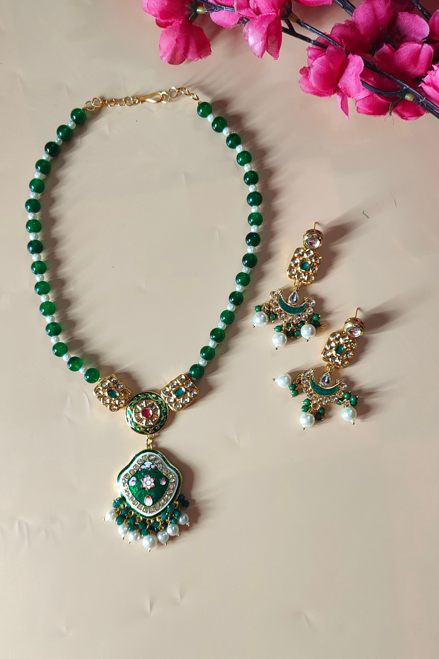 White & Green Long Pendant Set