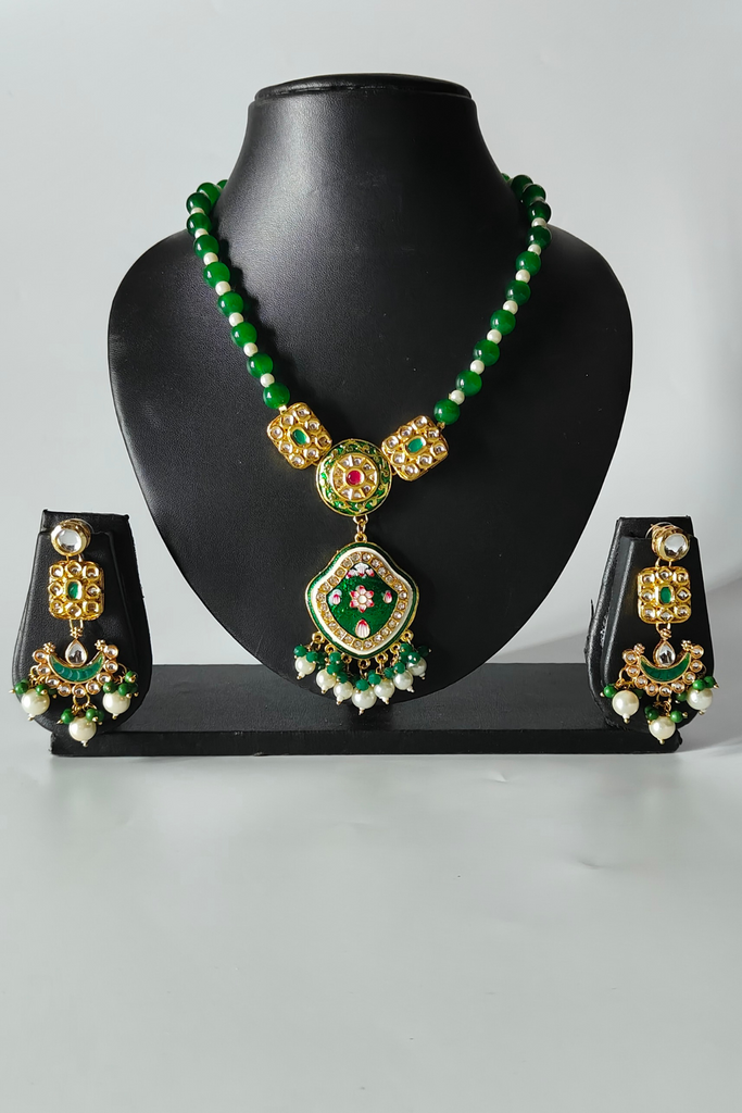 White & Green Long Pendant Set